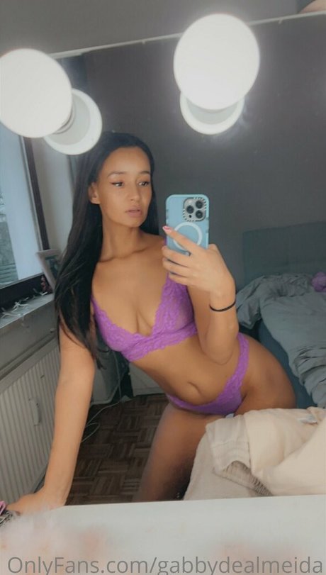 gabbydealmeida onlyfans nude content