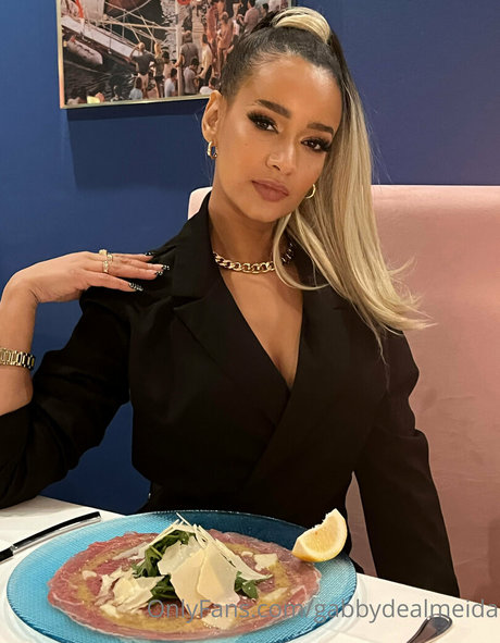 gabbydealmeida onlyfans sex leaked