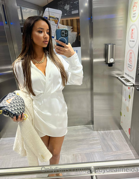 gabbydealmeida onlyfans nudes