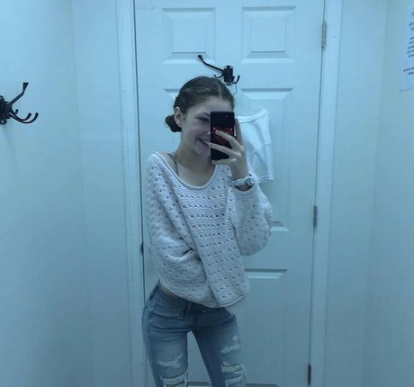 Lily Ana Alexander onlyfans porn