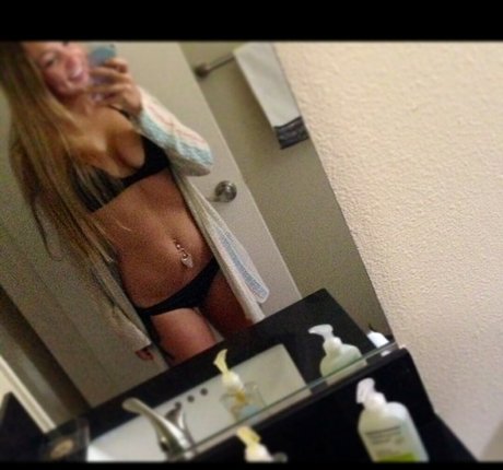 Kimi McFarland onlyfans nude tits