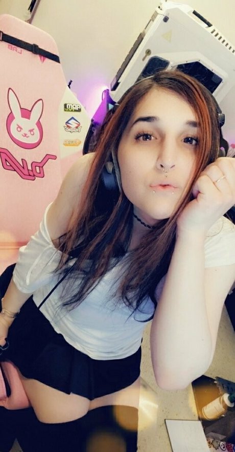 emilyroseiv onlyfans leak ass