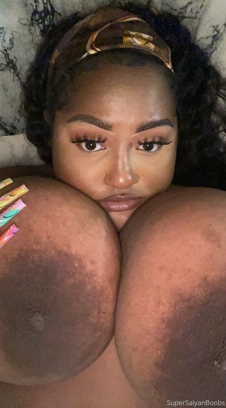 supersaiyanboobs onlyfans content