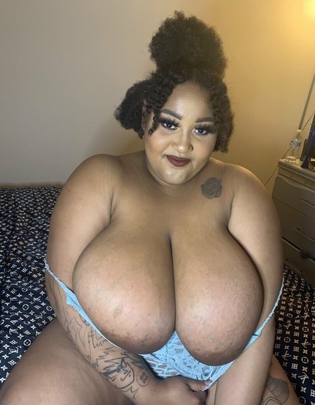 supersaiyanboobs onlyfans striptease