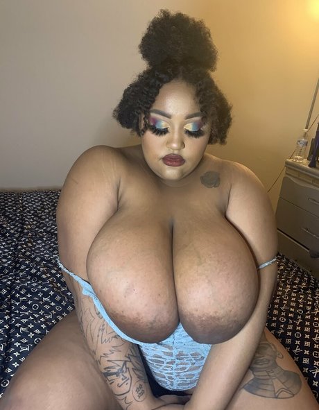 supersaiyanboobs onlyfans striptease