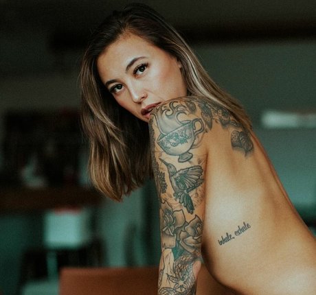 Hanako Elizabeth onlyfans leakes