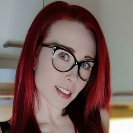 Sickle Six A M_ onlyfans striptease