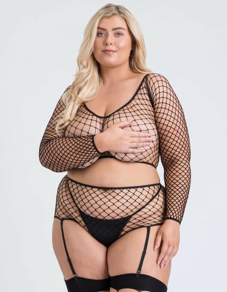 Izzy Nicholls onlyfans star