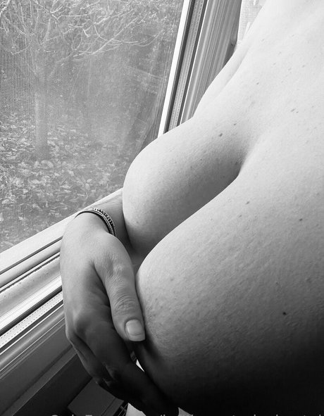 lafilleacotedecheztoi strip onlyfans