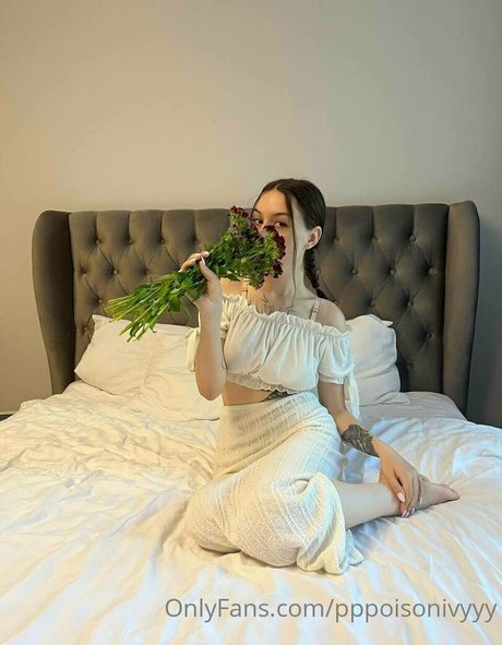 lorataylor onlyfans leak porn