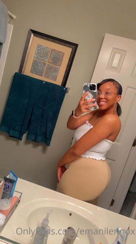 emanilennox onlyfans tits