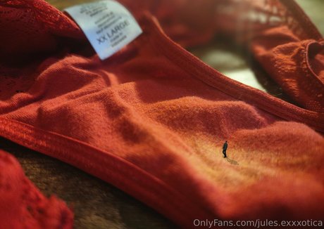 jules exxxotica desnuda onlyfans