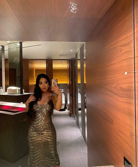 Sakura Nakamura onlyfans leajs