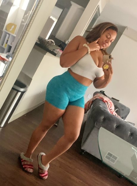 realtexascurves onlyfans images