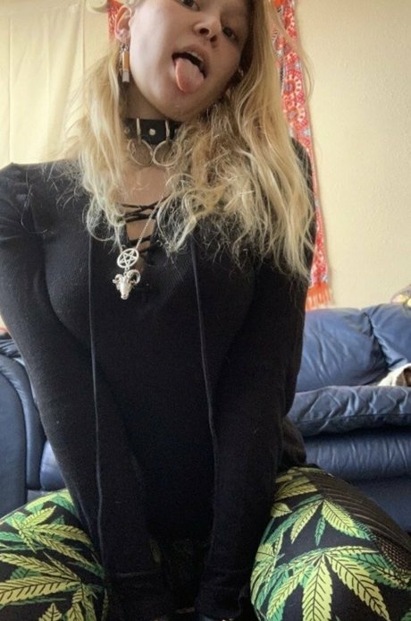 opal rose98 onlyfans model