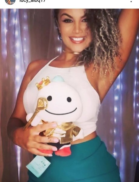 lucy albq17 onlyfans photos