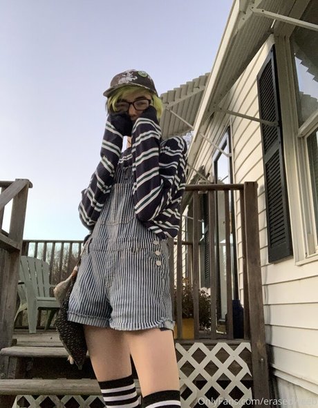 erasedweeaboo free is on onlyfans