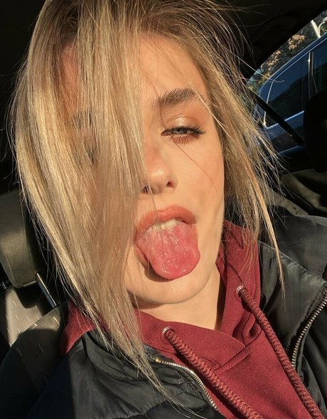 blondieluz nude onlyfans