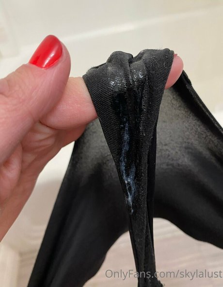 hquinn la onlyfans nudes