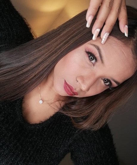 Isa Gomez only fans content