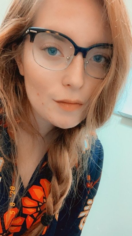 lucigonewild onlyfans model photo