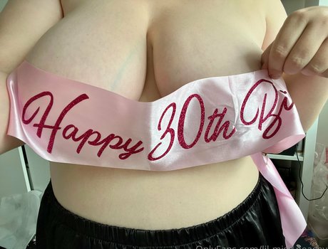 lil miss peachyg leaked onlyfans content