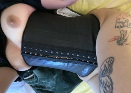 mommystrawberry topless onlyfans