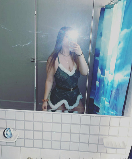 masked mommy 20 only fans leak