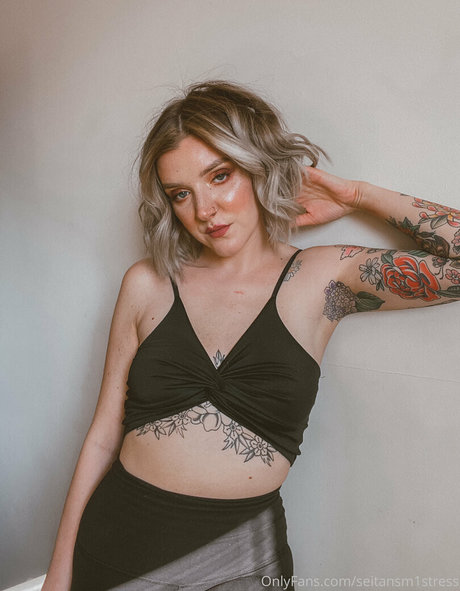 seitansm1stress onlyfans strip tease