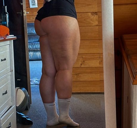 thickmaminz onlyfans picture