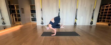 yogawithemily onlyfans boobs