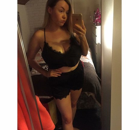 Kendall Rowan onlyfans sex leak