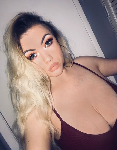 Kendall Rowan onlyfans nudes