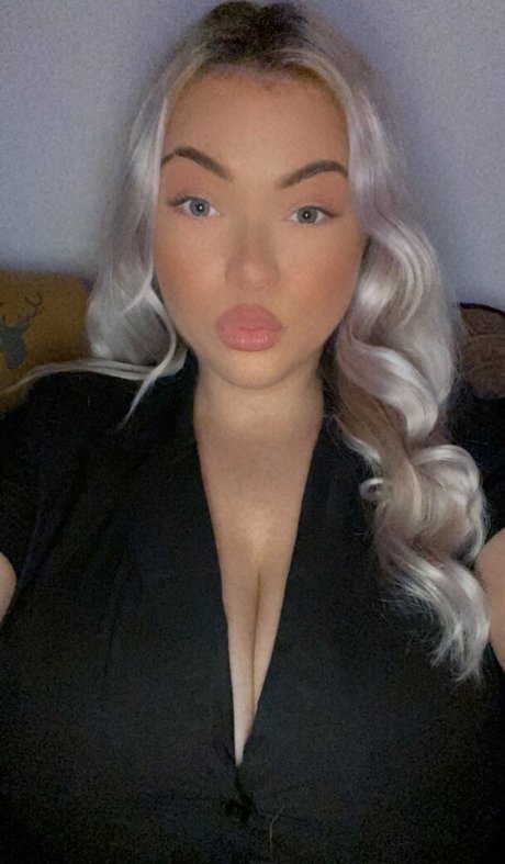 Kendall Rowan onlyfans mega