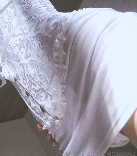 lottieskyee onlyfans lesk