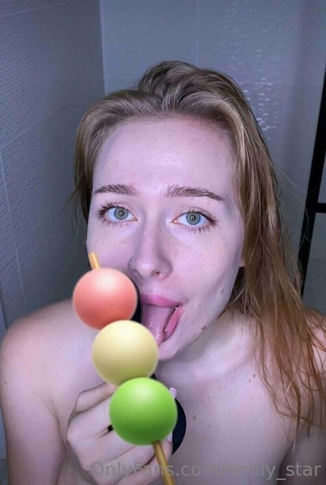emily star naked onlyfans leaked