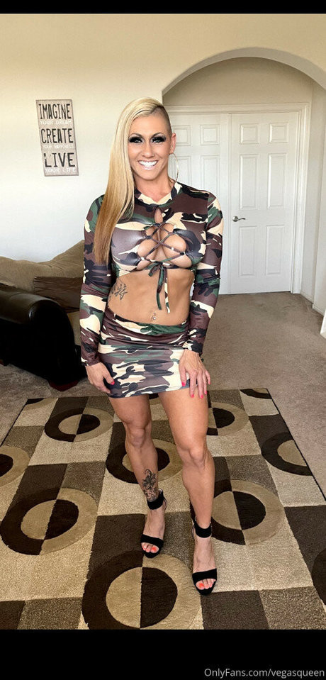 QueenKarma onlyfans model