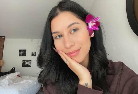 Espe ASMR is on onlyfans