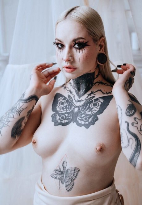 dariamilk onlyfans model photo