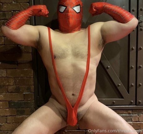 threeislands naked on onlyfans