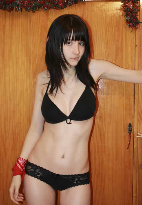 nami ayashi onlyfans model photos