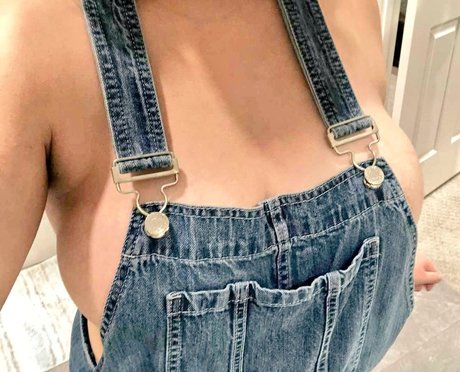 Salaciouspeachy free onlyfans