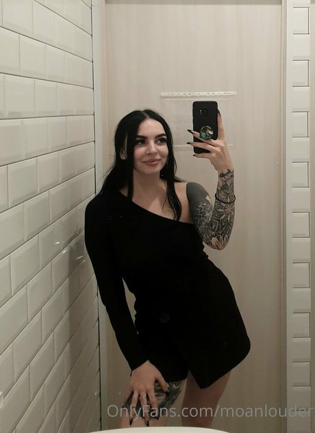 moanlouder naked on onlyfans