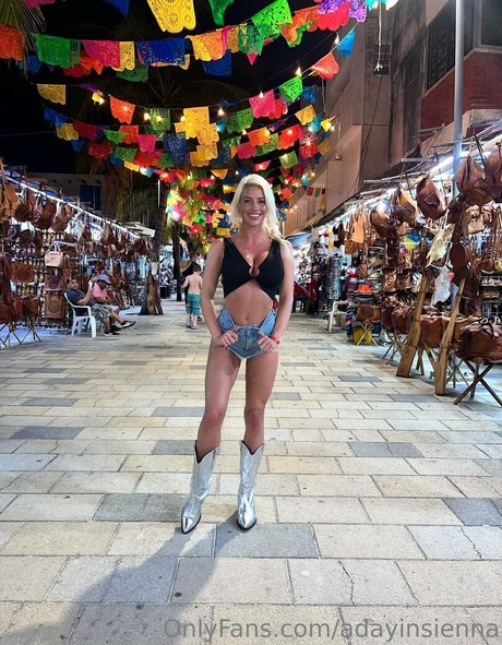 adayinsienna onlyfans leaked naked