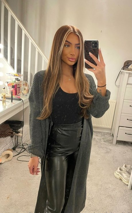 miaxblack0 only fans sex