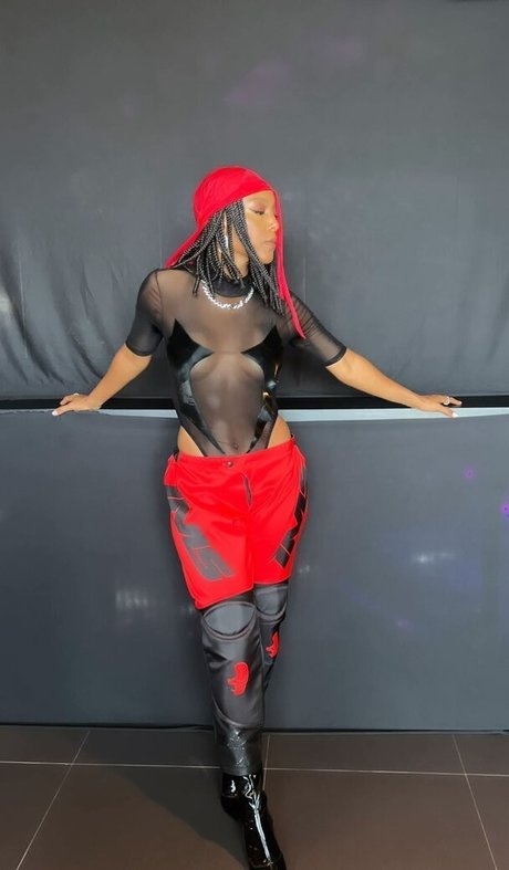 Negra Li onlyfans public photos