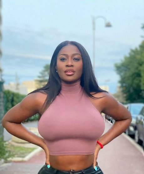 Babeth Lando onlyfans leakes