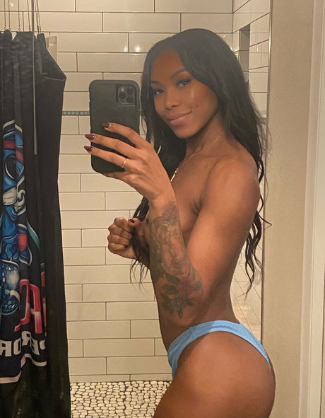 nadiajay onlyfans strip