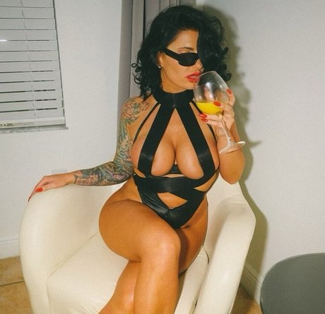 Itsnikkyfoxx onlyfans nude tits