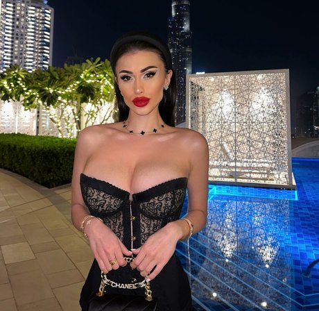 Lucrezia De Lellis onlyfans leaks